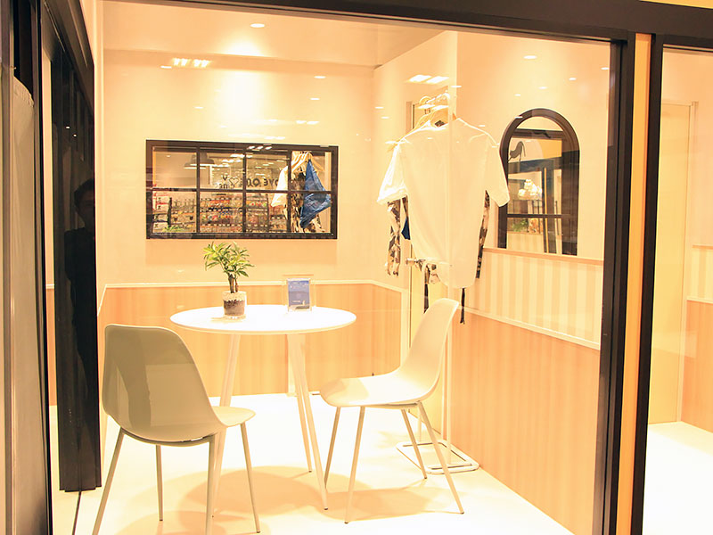 ペットショップワンラブ MEGA ドン・キホーテ四日市店
